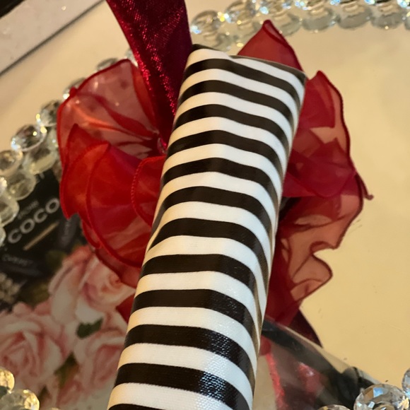 Henri Bendel Striped Transparent clutch or cosmetic bag - Picture 6 of 10